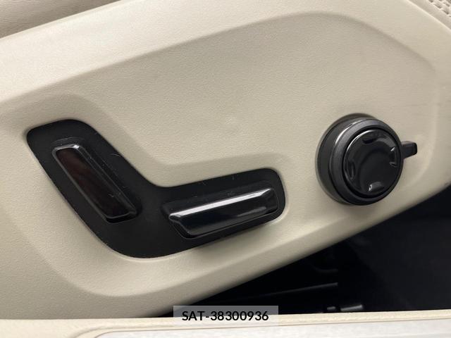 Volvo V60 2019-12 8812144-7