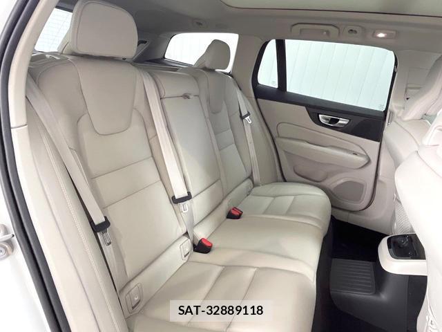 Volvo V60 2024-09 8812155-15