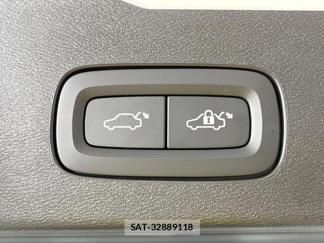 Volvo V60 2024-09 8812155-18