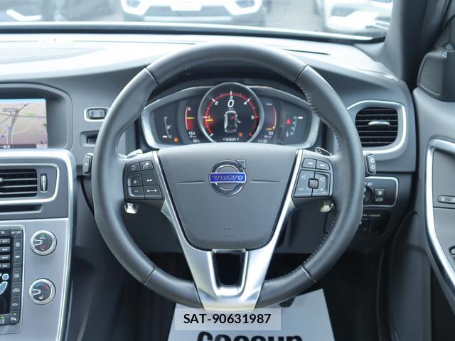 Volvo V60 2017-03 8812164-11
