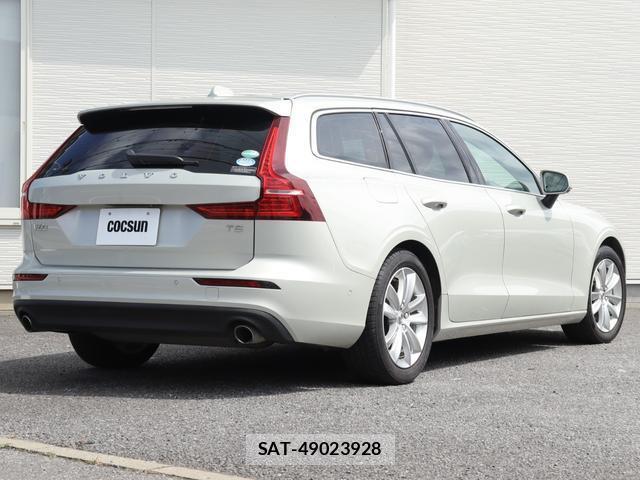 Volvo V60 2019-08 8812165-7
