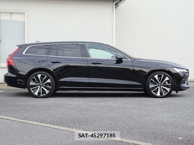 Volvo V60 2021-04 8812169-6