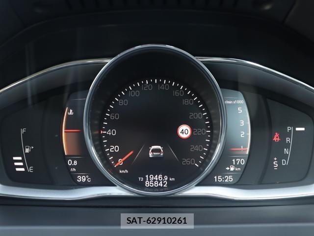 Volvo V60 2017-11 8813014-12