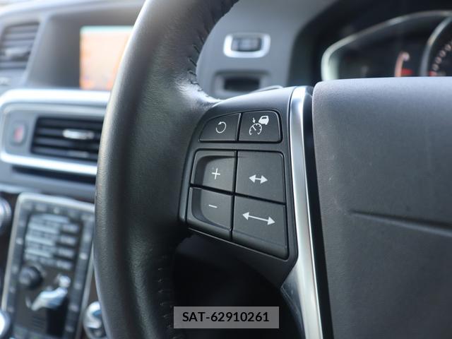 Volvo V60 2017-11 8813014-13