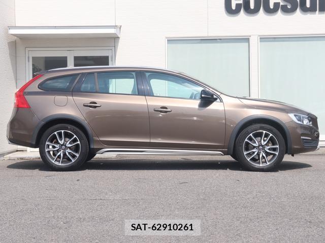 Volvo V60 2017-11 8813014-6
