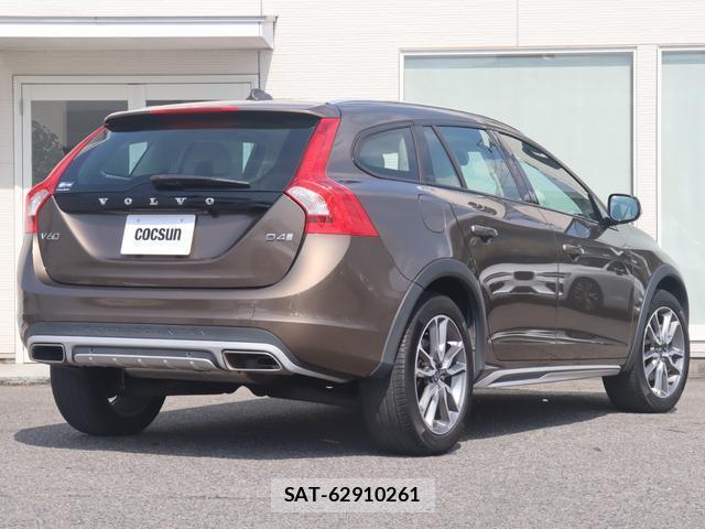 Volvo V60 2017-11 8813014-7