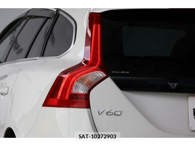 Volvo V60 2017-11 8814008-13