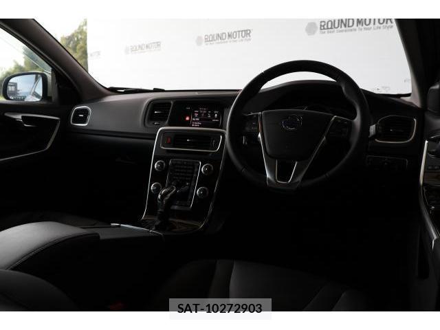 Volvo V60 2017-11 8814008-15