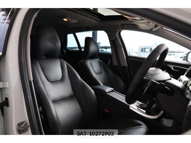 Volvo V60 2017-11 8814008-5