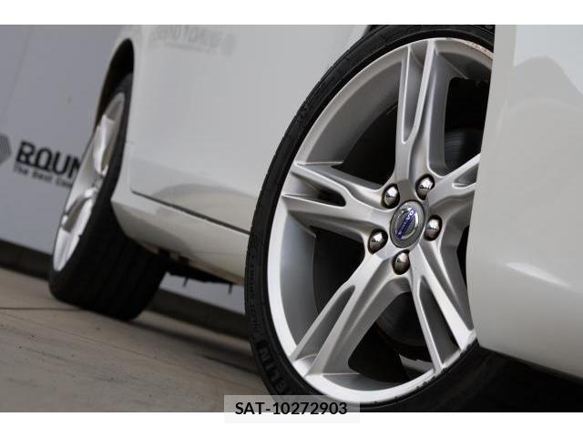 Volvo V60 2017-11 8814008-8