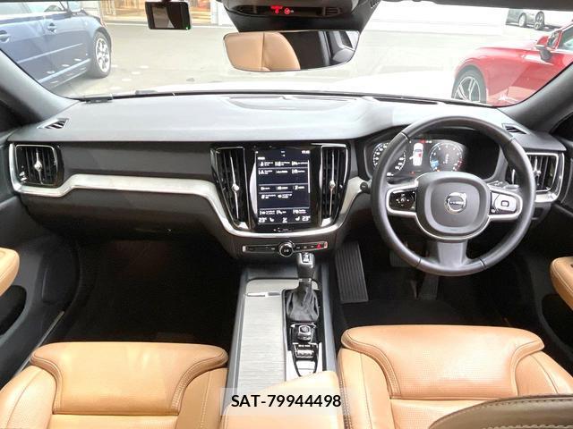 Volvo V60 2020-03 8814357-1