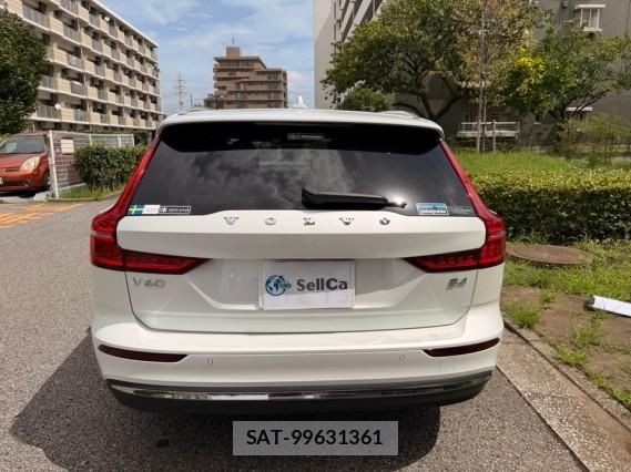Volvo V60 2023-04 8815559-1