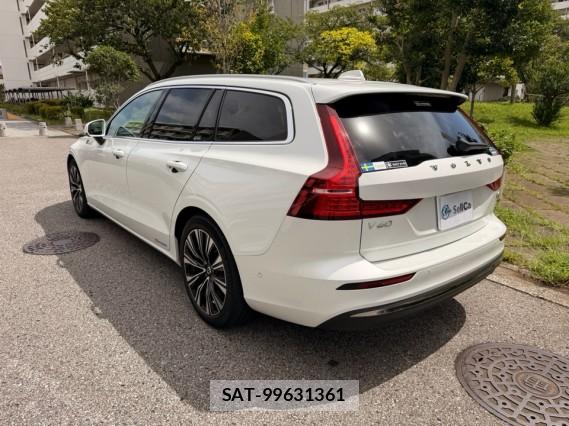Volvo V60 2023-04 8815559-10