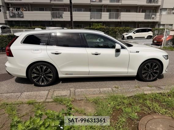 Volvo V60 2023-04 8815559-3