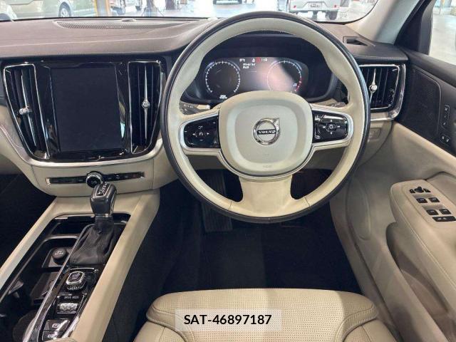 Volvo V60 2020-01 8817333-2
