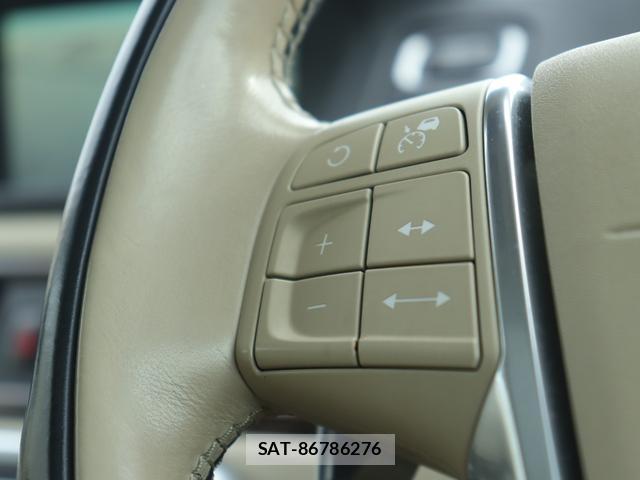 Volvo V70 2016-08 8812163-13