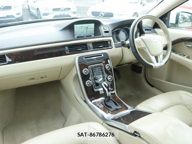 Volvo V70 2016-08 8812163-16