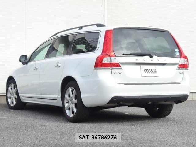 Volvo V70 2016-08 8812163-9
