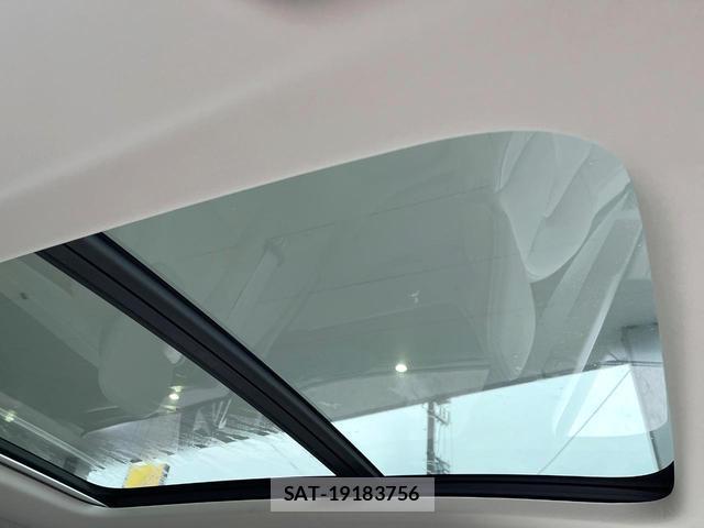 Volvo V90 2022-06 8812150-4