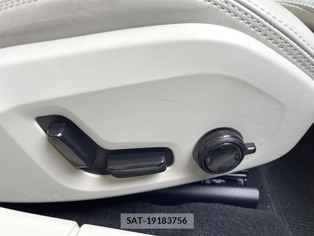 Volvo V90 2022-06 8812150-9