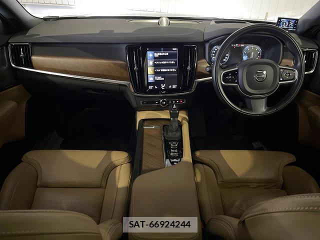 Volvo V90 2018-01 8812153-1
