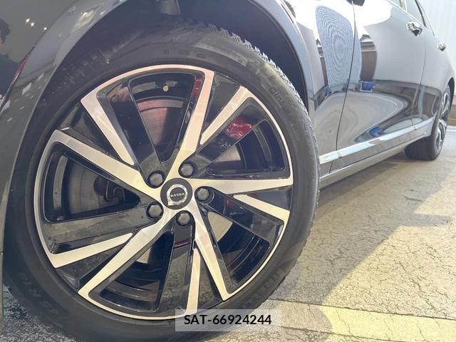 Volvo V90 2018-01 8812153-19
