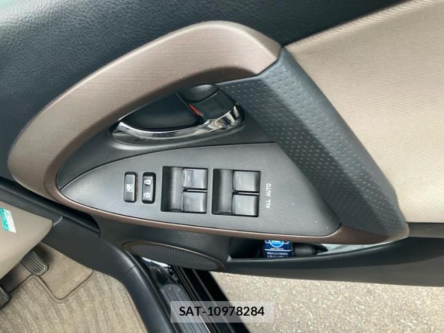 Toyota VANGUARD 2008-05 8813358-14