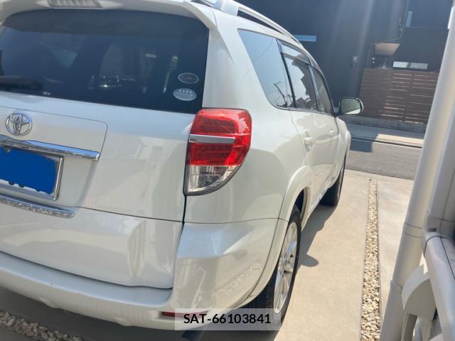 Toyota VANGUARD 2011-09 8813396-4