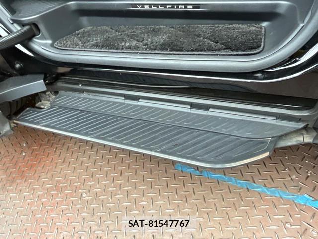 Toyota VELLFIRE 2024-06 8813718-4