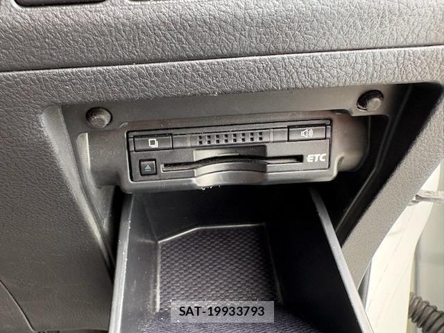 Toyota VELLFIRE 2012-06 8814487-18