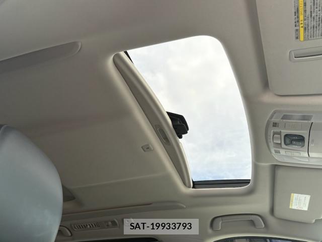 Toyota VELLFIRE 2012-06 8814487-3