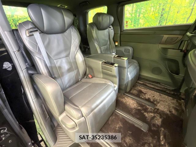 Toyota VELLFIRE 2024-02 8814596-8