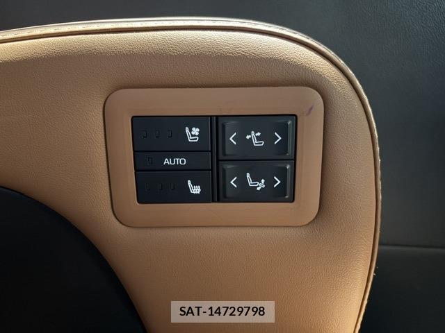 Toyota VELLFIRE 2025-07 8815064-18