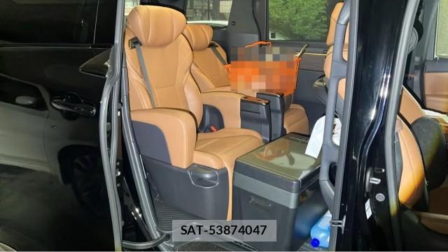 Toyota VELLFIRE 2024-03 8815570-6