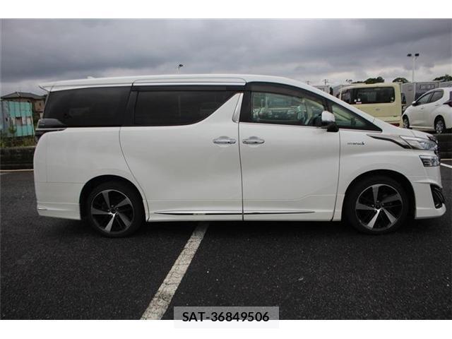 Toyota VELLFIRE 2018-05 8815675-8