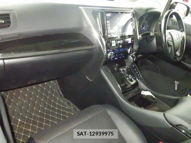 Toyota VELLFIRE 2018 8816751-2