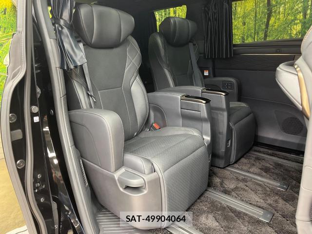 Toyota VELLFIRE 2024-06 8817564-8