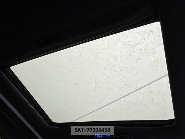 Toyota VELLFIRE 2017-07 8812081-2