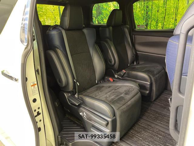 Toyota VELLFIRE 2017-07 8812081-8
