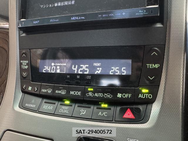 Toyota VELLFIRE 2013-07 8812848-17