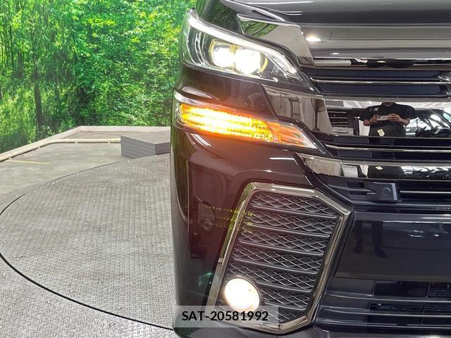 Toyota VELLFIRE 2017-10 8812886-12
