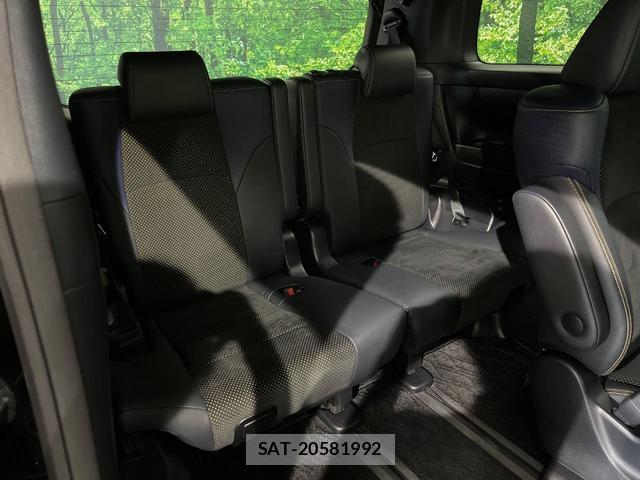 Toyota VELLFIRE 2017-10 8812886-8
