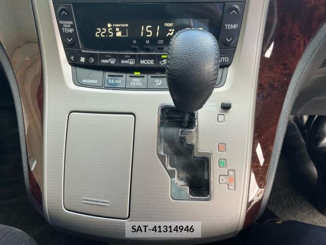 Toyota VELLFIRE 2014-02 8813485-17