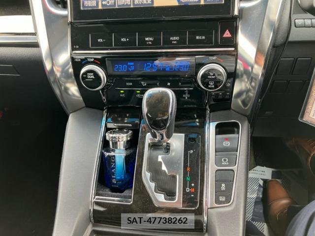 Toyota VELLFIRE 2015-09 8813586-17