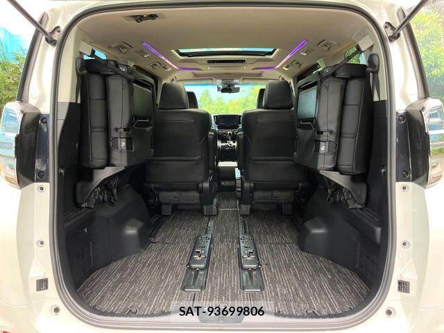 Toyota VELLFIRE 2018-11 8813729-9