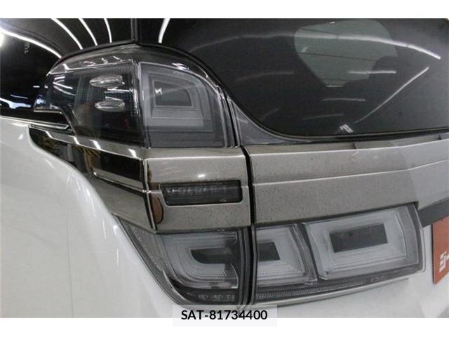 Toyota VELLFIRE 2019-06 8814321-19