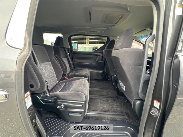 Toyota VELLFIRE 2017-03 8814418-14
