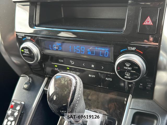 Toyota VELLFIRE 2017-03 8814418-7