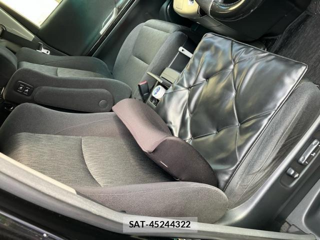 Toyota VELLFIRE 2012-05 8815215-17