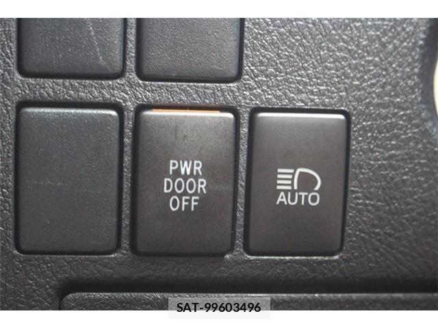 Toyota VELLFIRE 2020-04 8815678-4